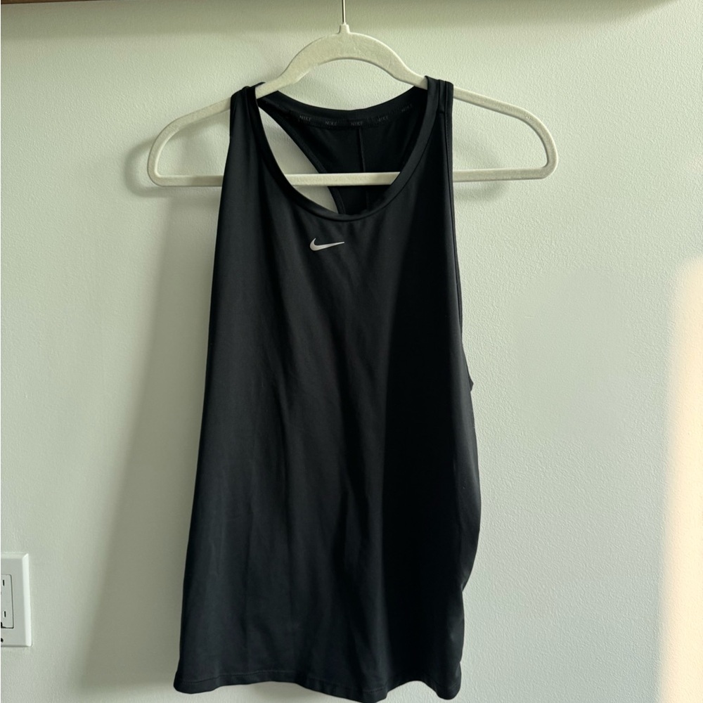 Nike Black Sleeveless Relaxed Tank Top